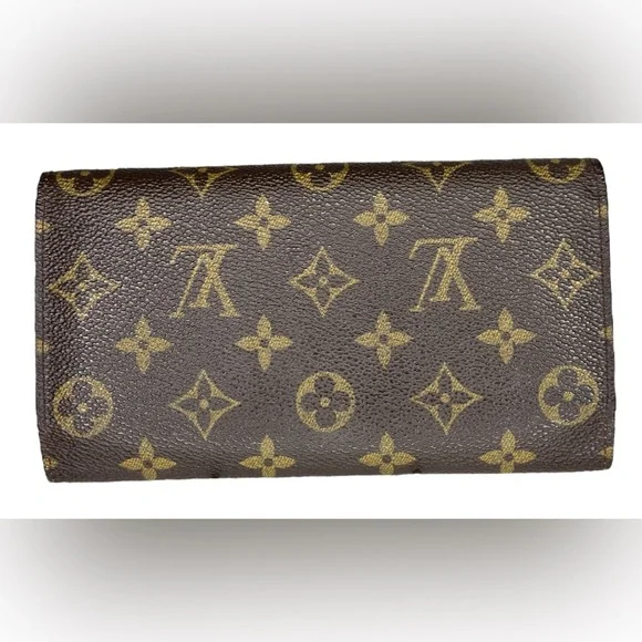 Louis Vuitton International Wallet - Picture 4 of 14